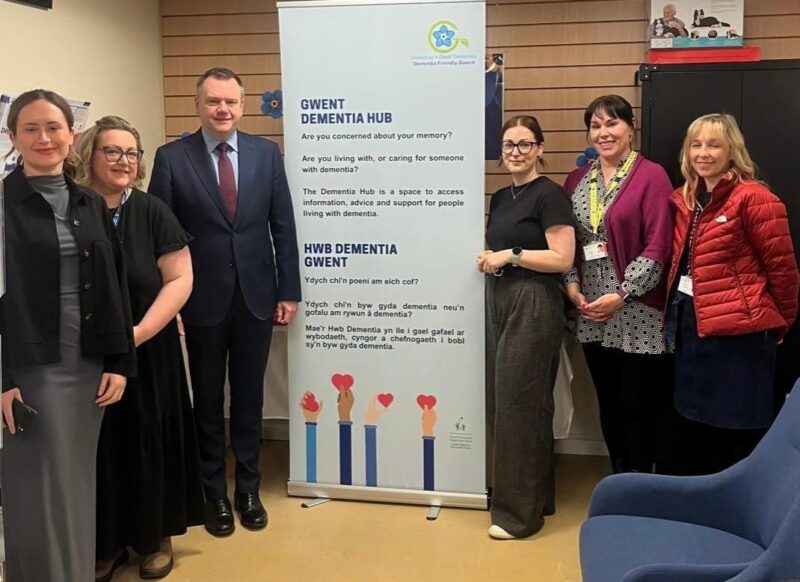 Nick Thomas-Symonds MP Visiting the Torfaen Dementia Hub